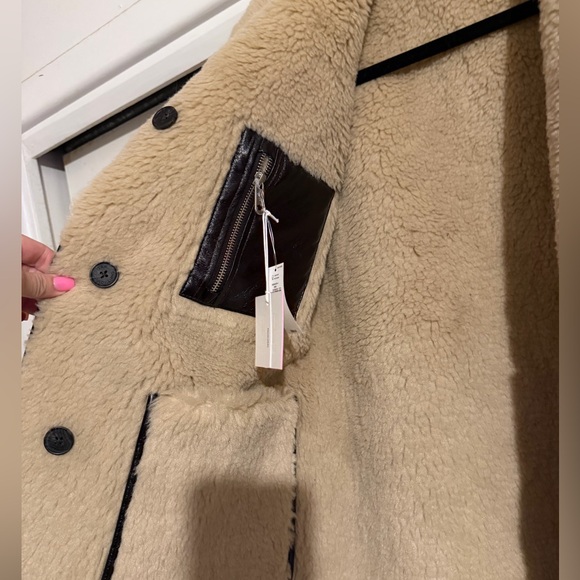 GAP x Sandy Liang Reversible Vegan Leather Sherpa Jacket - Picture 7 of 11